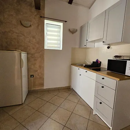 Mira 2 * Baška
