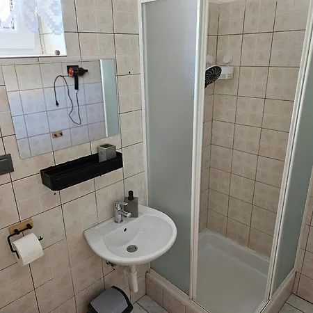 Apartman Mira 2 *