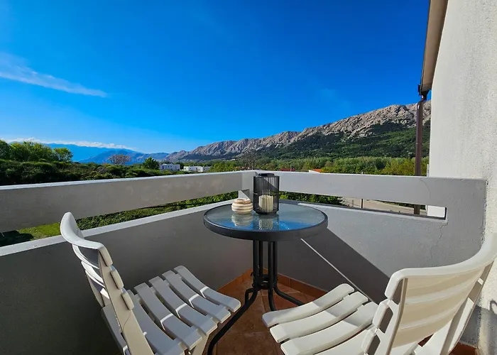 Appartement Mira 2 *