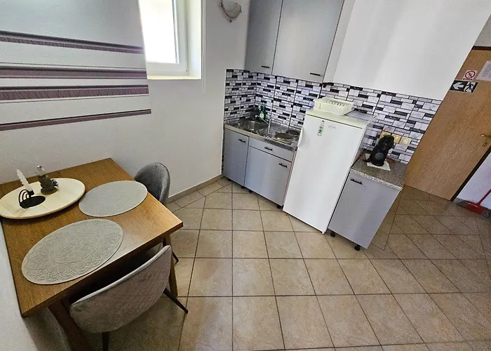 Mira 2 Appartamento Baška