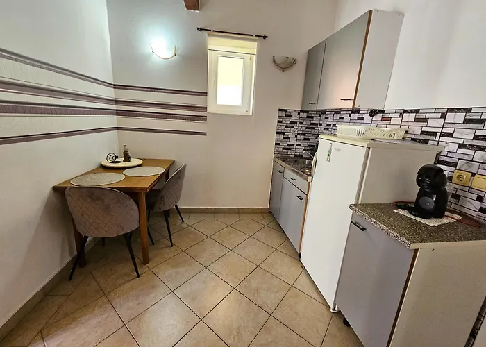Mira 2 * Baška