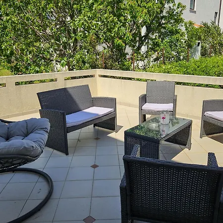 Mira 2 Apartment *
